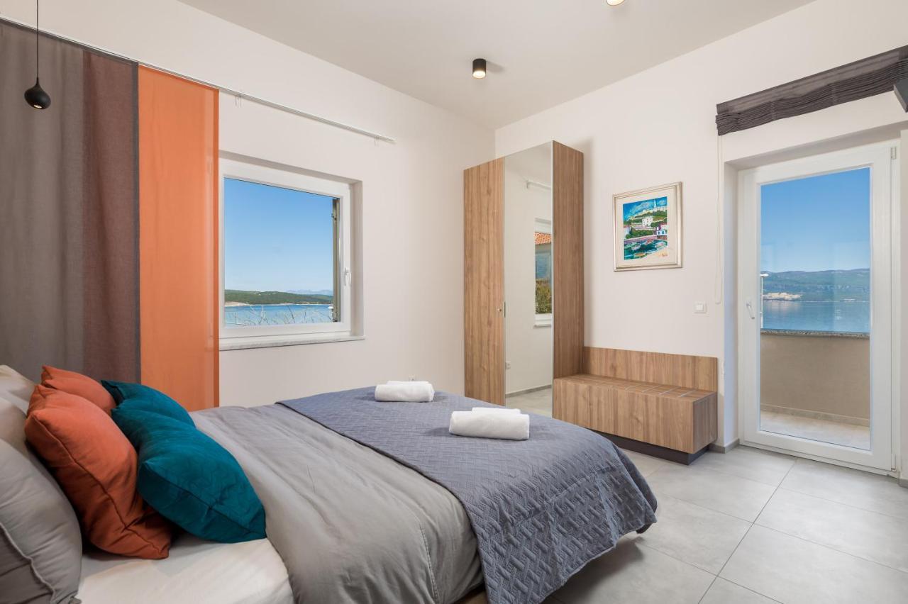Apartmani Heni Vrbnik  Buitenkant foto