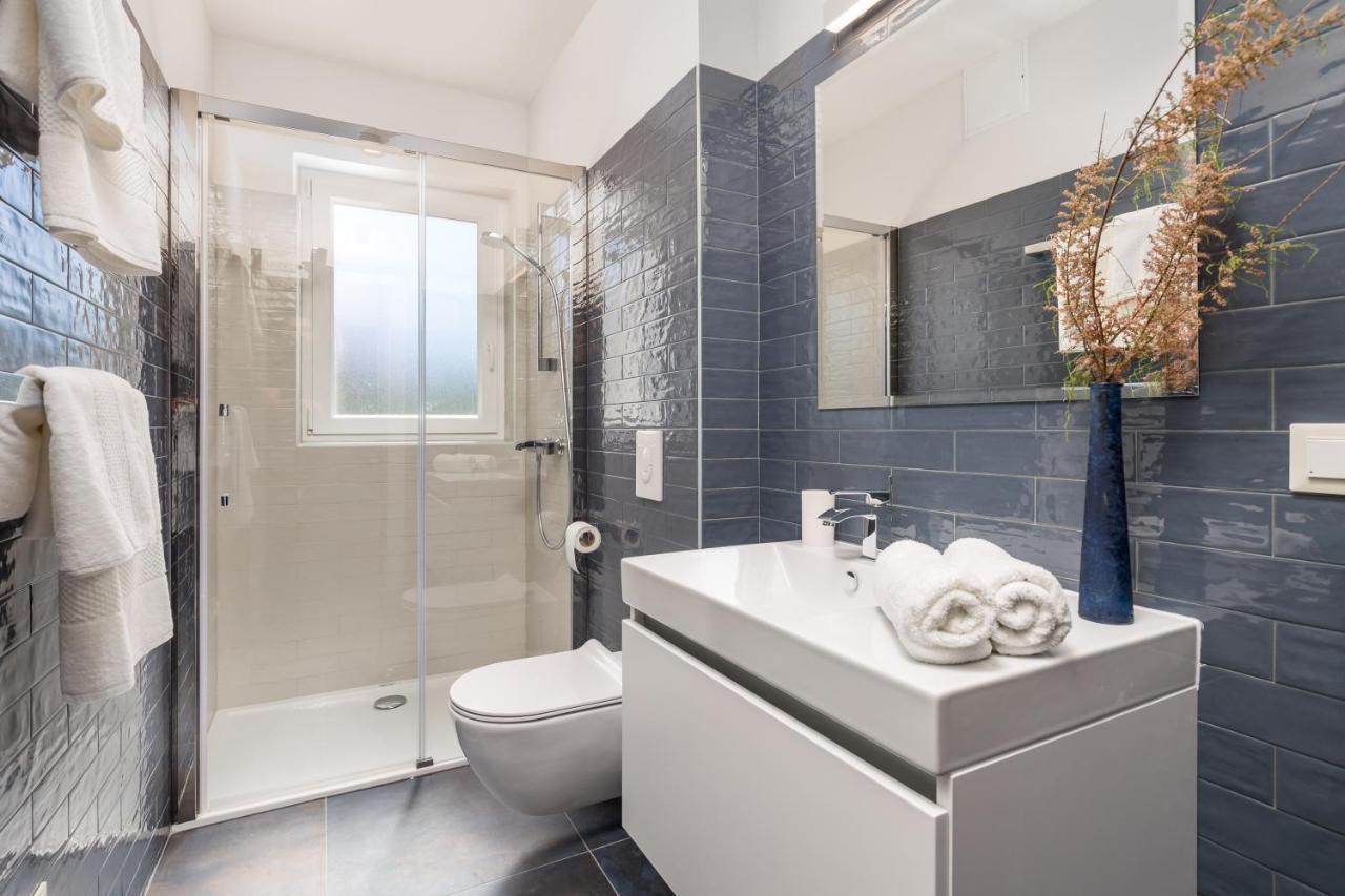 Apartmani Heni Vrbnik  Buitenkant foto